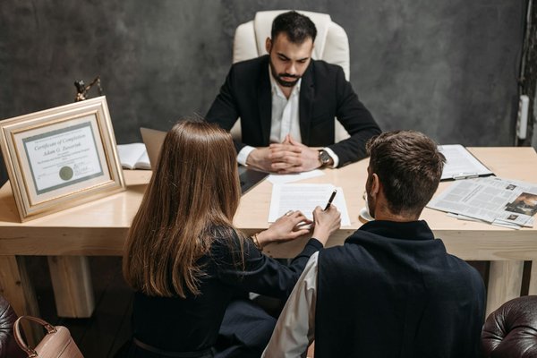 Réussir un team building pour grands groupes : nos astuces clés!